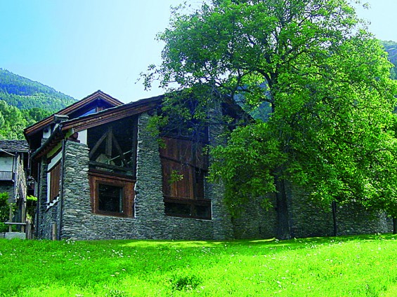 Maison Bruil Introd_esterno - Foto Archivio FGP (2)