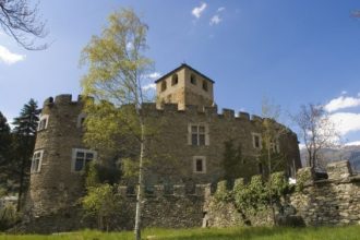 Castello Introd_esterno - Foto Archivio FGP