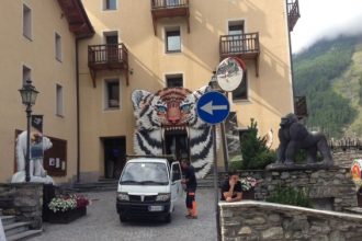 Allestimenti in corso alla Maison de la Grivola di Cogne - Archivio FGP