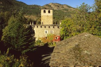 Castello di Introd comune Valle d'Aosta operatori sanitari soggiorni gratis gratuiti vacanze settembre